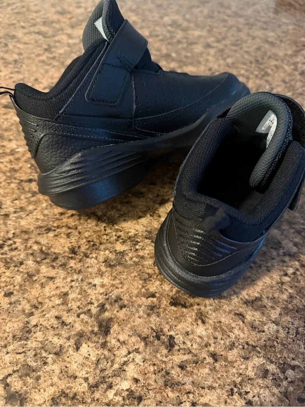 NIKE JORDAN MAX AURA V SNEAKERS Kids BLACK HI-TOP DZ4354 SHOES!(12c)
